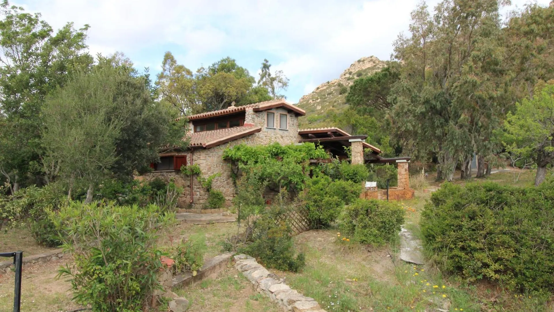 Nuragheddu Domus Cristianae Villa Exclusive Pool Sea View 0*,  איטליה